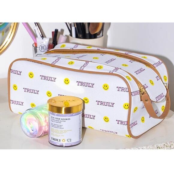 Truly Smiley Face Toiletry Travel Vegan Signature Vanity Case - Picture 15 of 15